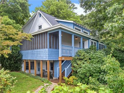 24 Whiting Way