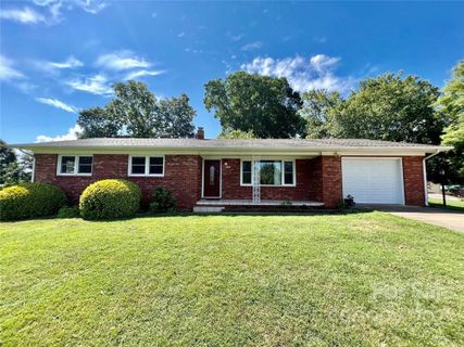 124 Leaf Lane