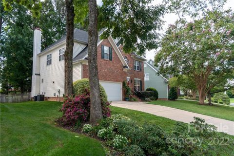 16914 Hampton Crossing Drive