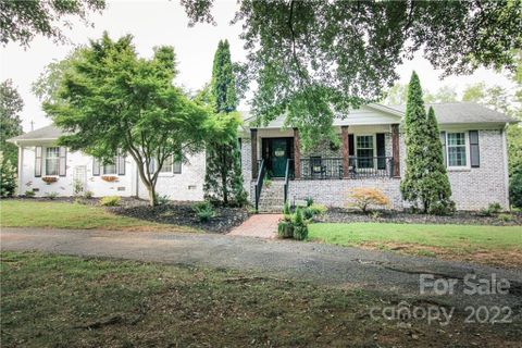 706 Hillside Drive