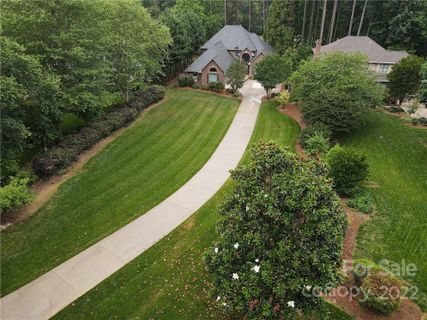 7959 Ravenwood Lane