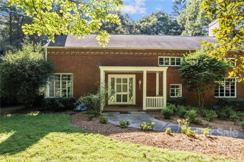 311 Vanderbilt Road