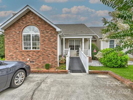17 S Woodridge View Court sold home in Haywood Townes, Hendersonville, NC