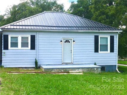 106 Gardner Street sold home in Pacific Mills, Hickory, NC