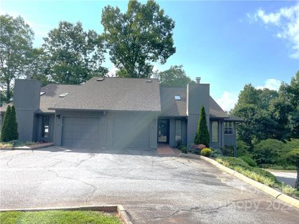 901 Independence Trail