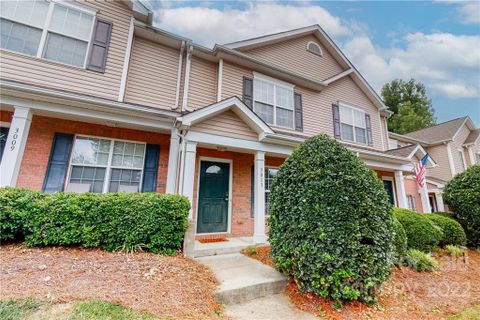 3013 Golden Dale Lane