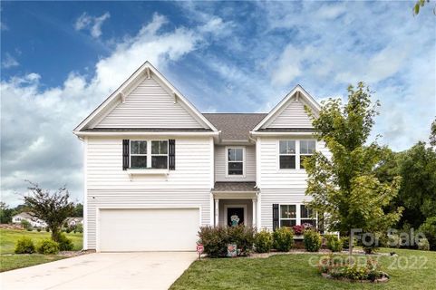 318 Wyndham Forest Circle sold home in Wyndham, Midland, NC