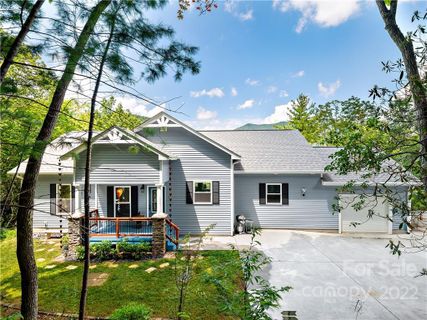28 Windsong Drive sold home in Windsong Estates, Fairview, NC