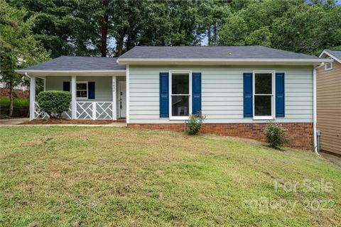 7405 Lockmont Drive sold home in Idlewild Woods, Charlotte, NC
