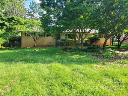 1700 Wildwood Drive