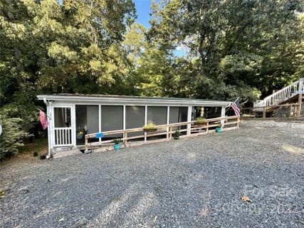 116 Meadowview Circle