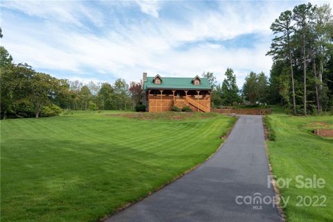 6440 Keeneland Trail sold home in Heatherbrook, Vale, NC
