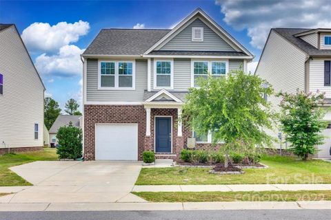 838 Von Buren Boulevard
