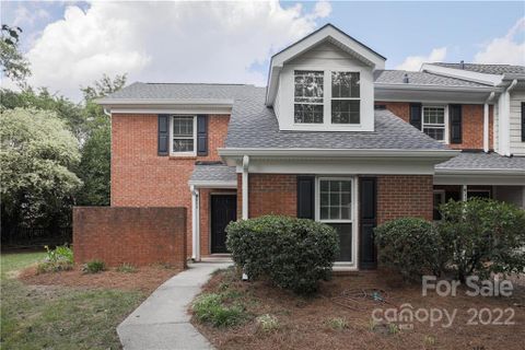 9111 N Vicksburg Park Court