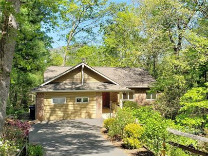 5 Hunters Ridge Drive sold home in The Villages of Laurel Creek, Asheville, NC