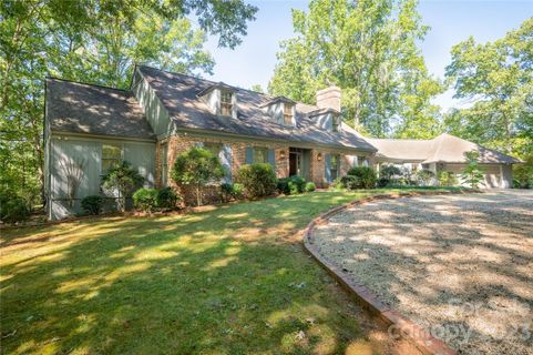 855 Fox Run Lane sold home in Hunting Wood, Tryon, NC