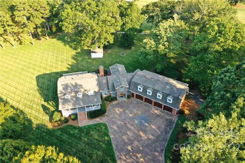 438 Pine Island Drive