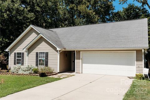 1235 Grace Court sold home in Victoria Place, Oakboro, NC