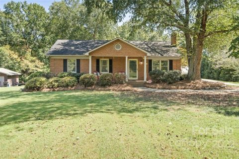 5904 Greyfield Drive sold home in Greyfield, Monroe, NC