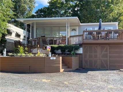 121 Club House Drive