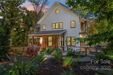 7 Bee Balm Way