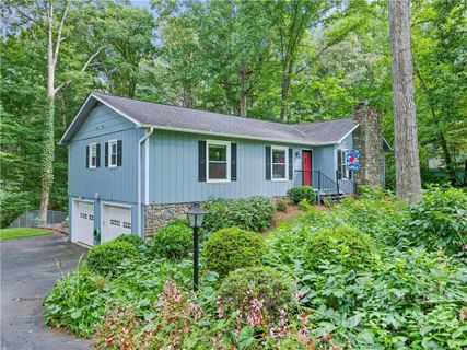 10 Canterbury Place sold home in Turnberry, Arden, NC