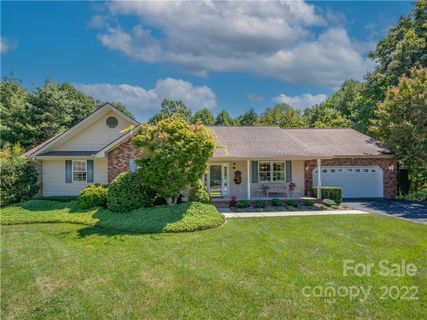 326 Mountain Valley Drive sold home in Mountain Valley, Hendersonville, NC