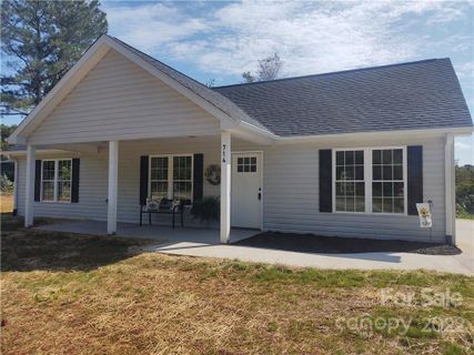 714 Hudlow Road