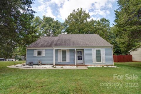7352 Old Watt Lane