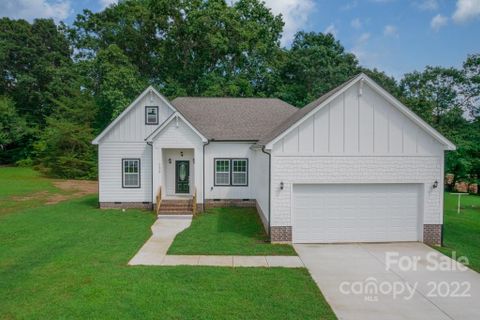 258 Edgewood Drive sold home in Greenbriar Farms, Statesville, NC