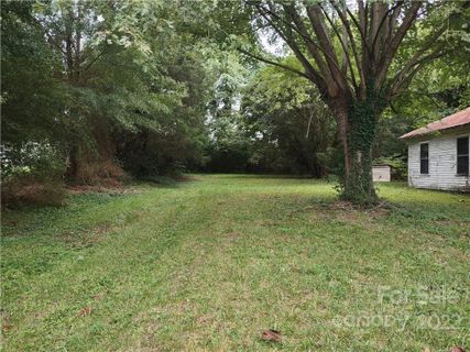 805 Woodlawn Street sold home in Springwood Terrace, Belmont, NC
