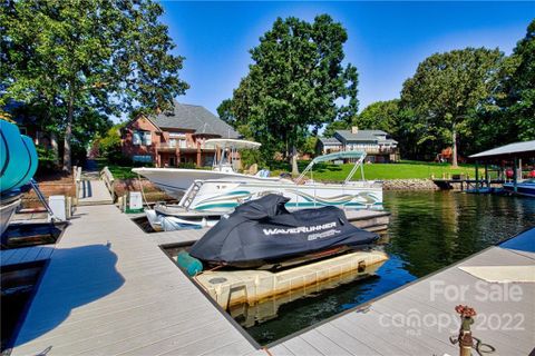 8133 Waterford Drive sold home in King Cove, Stanley, NC