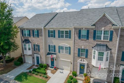 6200 Rockefeller Lane