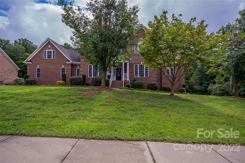 102 Churchill Drive