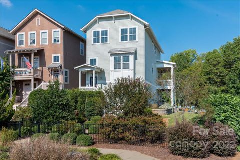 807 Herrons Ferry Road