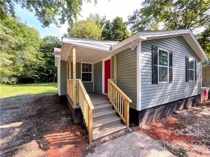 3825 Lake Road