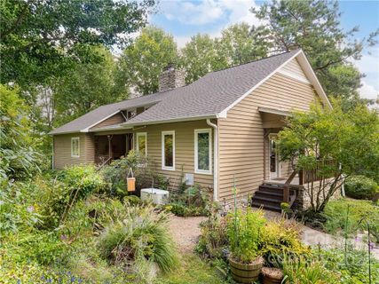19 Ebby Ridge Road sold home in Butler Mountain Estates, Fairview, NC