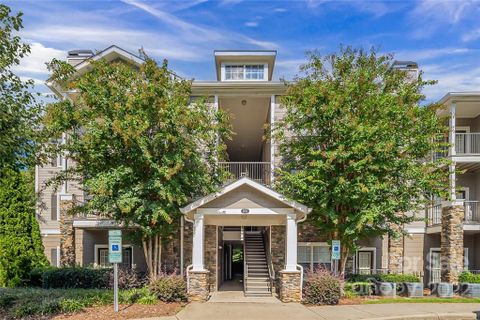 300 Vista Lake Drive 308