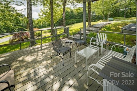 395 Skyleaf Drive sold home in Skyleaf, Sugar Mountain, NC
