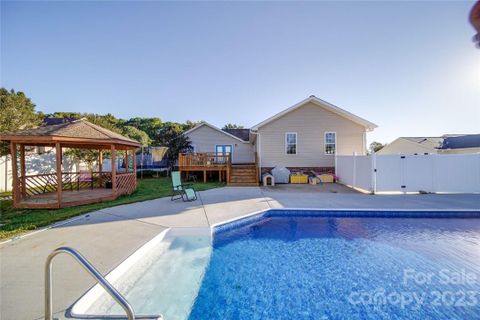 201 Royal Avenue sold home in College Park, Albemarle, NC