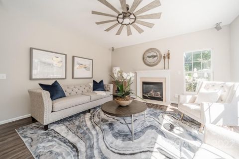 9334 Autumn Applause Drive sold home in Blakeney Heath - Fieldstone, Charlotte, NC