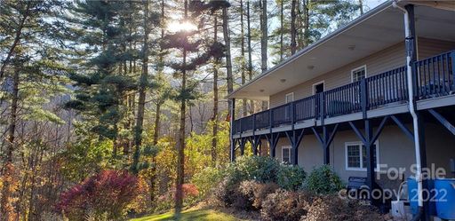 344 Cobblestone Drive sold home in Pisgah View Estates, Waynesville, NC