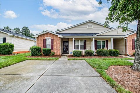 5332 Harris Cove Drive sold home in Harriswood, Charlotte, NC