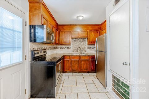 2220 Yorkhills Drive sold home in Timberstone Commons, Charlotte, NC