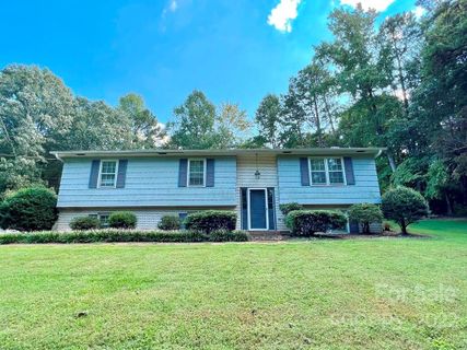 5141 36th Street Drive sold home in Spring Lake, Hickory, NC