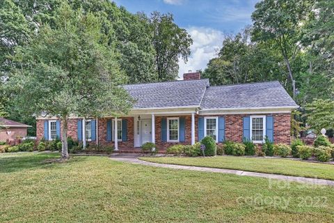 1016 Regency Drive