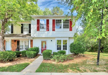 9700 Old Gate Drive sold home in Pheasant Knoll, Matthews, NC