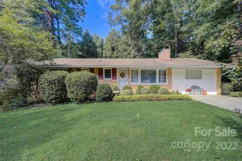 329 Kendale Court sold home in Hillandale, East Flat Rock, NC