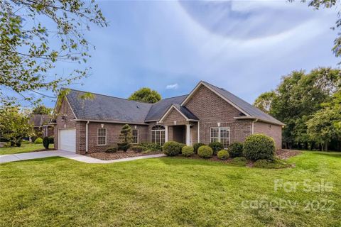 807 Wendermere Circle sold home in Reserve at the Country Club, Salisbury, NC