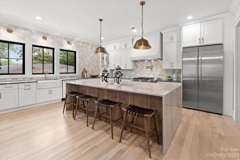 900 Goshen Place